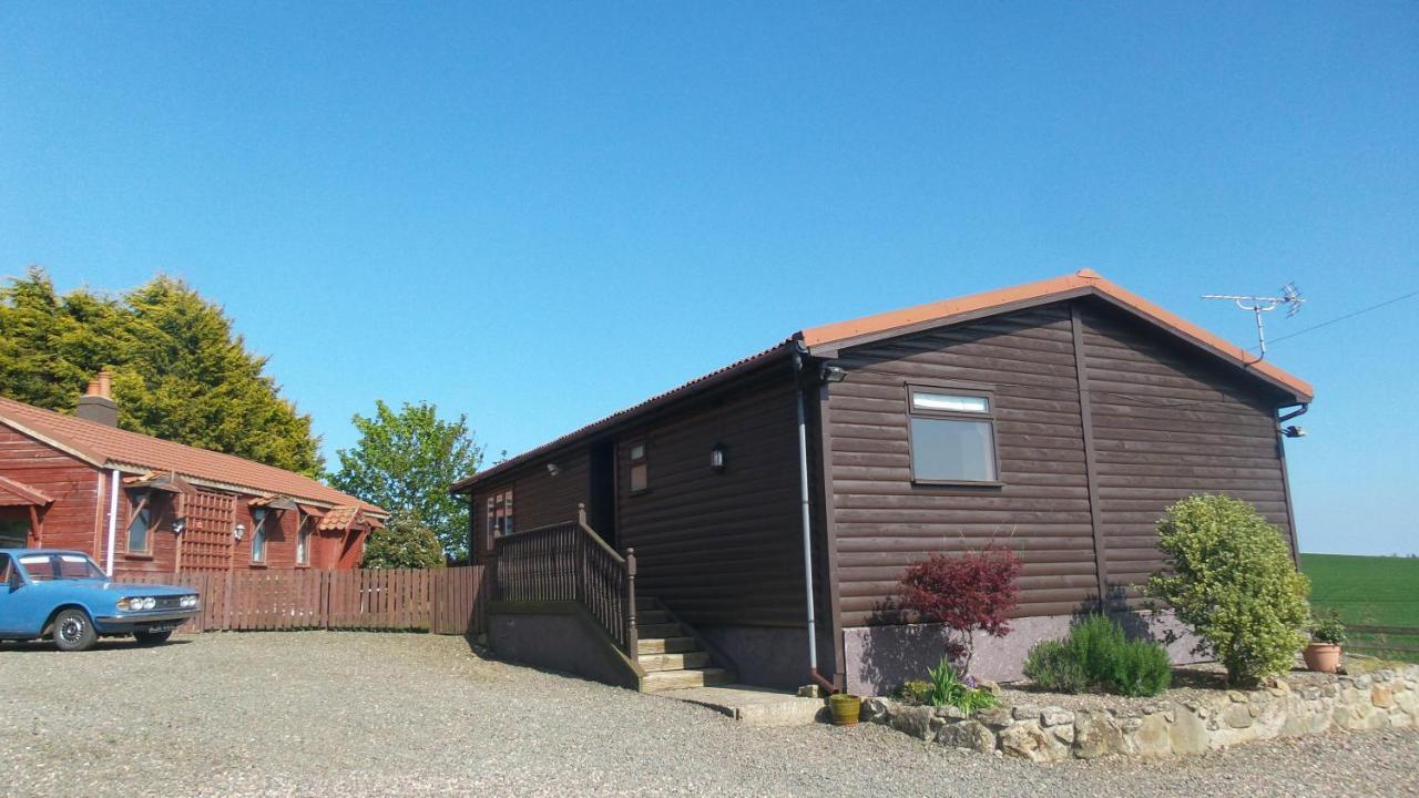 Greenacres Holiday Cabins Leuchars Exterior photo